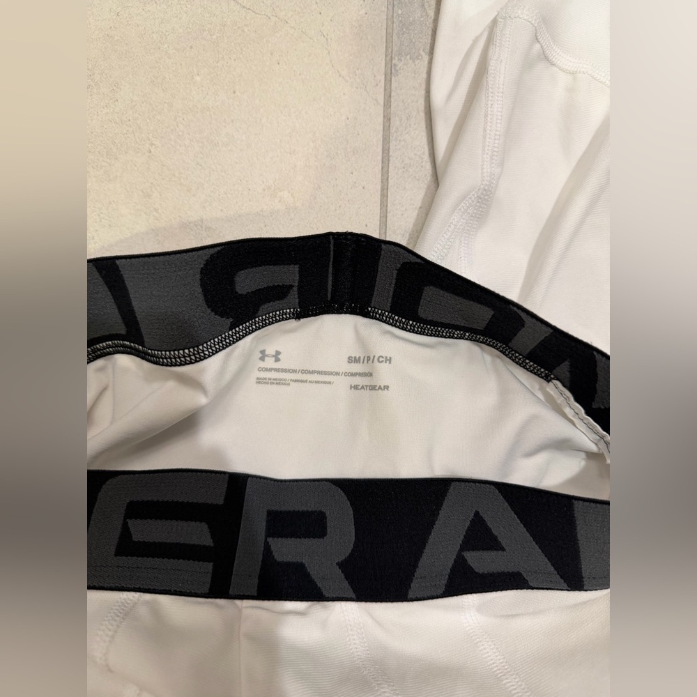 Under Armour compression pants Tights size S - Picture 6 of 6